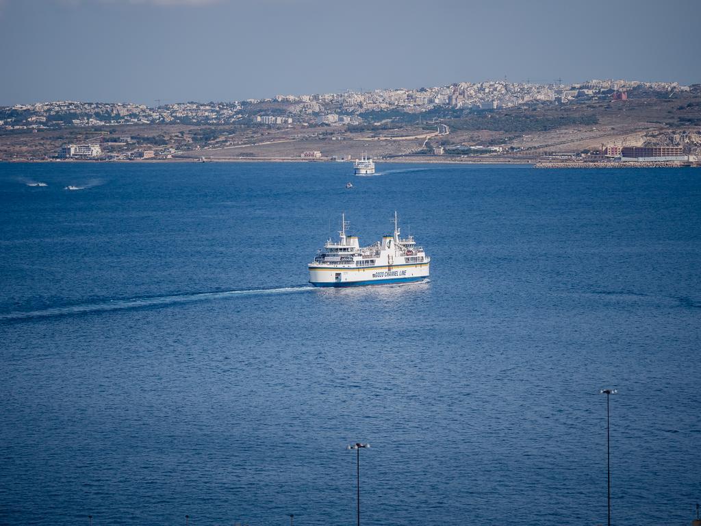 Għajnsielem Seaview Luxury Penthouse With Shared Swimming Pool 아파트 외부 사진
