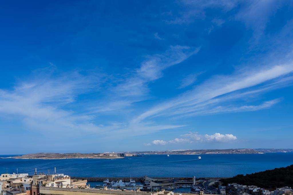 Għajnsielem Seaview Luxury Penthouse With Shared Swimming Pool 아파트 외부 사진