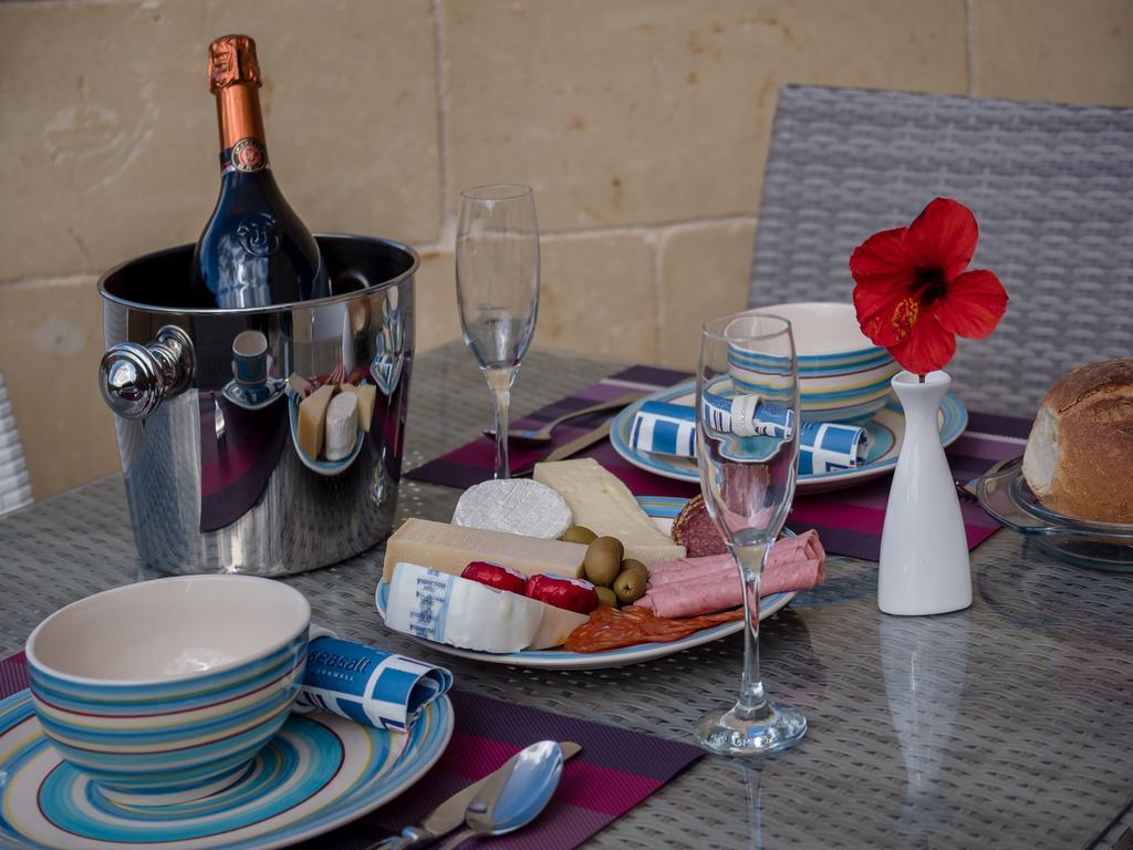Għajnsielem Seaview Luxury Penthouse With Shared Swimming Pool 아파트 외부 사진
