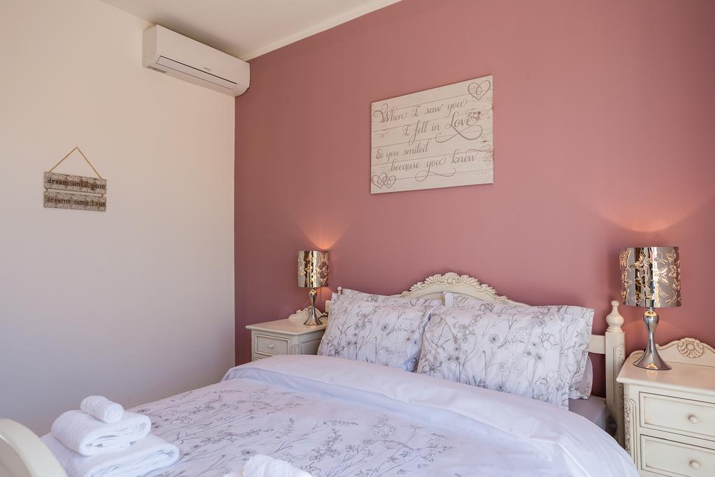 Għajnsielem Seaview Luxury Penthouse With Shared Swimming Pool 아파트 외부 사진